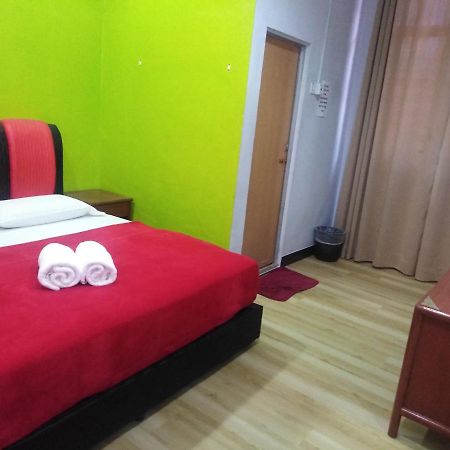 קמפונג קואלה בסוט Samudera Hotel מראה חיצוני תמונה