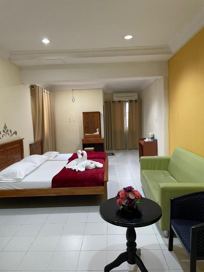 קמפונג קואלה בסוט Samudera Hotel מראה חיצוני תמונה